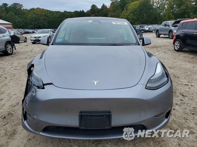 Piąte zdjęcie samochodu w środku: 2024 TESLA MODEL Y VIN:7SAYGDEFXRA323005 - miniatura
