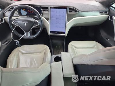 Zdjęcie 8 z 12 samochodu: 2015 TESLA MODEL S 90D VIN:5YJSA1V23FF097565 - miniatura