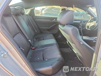 Zdjęcie 10 z 13 samochodu: 2018 HONDA ACCORD SPORT VIN:1HGCV1F37JA248989 - miniatura