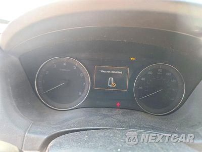 Zdjęcie 9 z 12 samochodu: 2015 HYUNDAI GENESIS 5.0L VIN:KMHGN4JF8FU029348 - miniatura