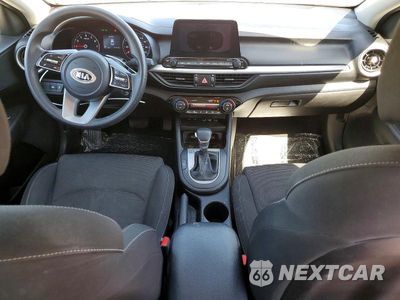 Zdjęcie 8 z 12 samochodu: 2019 KIA FORTE LXS VIN:3KPF24AD2KE092011 - miniatura