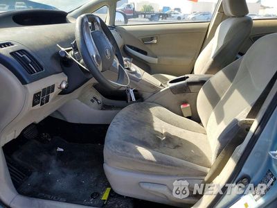 Zdjęcie 7 z 12 samochodu: 2013 TOYOTA PRIUS TWO VIN:JTDKN3DU8D1624511 - miniatura