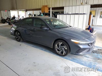 Czwarte zdjęcie samochodu z boku: 2025 HYUNDAI ELANTRA SEL SPORT VIN:KMHLM4DG1SU891553 - miniatura