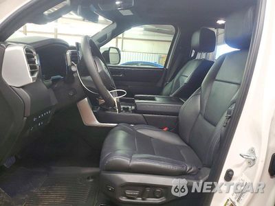 Zdjęcie 7 z 13 samochodu: 2024 TOYOTA SEQUOIA PLATINUM VIN:7SVAAABA8RX041256 - miniatura