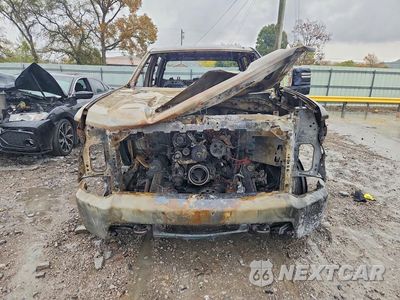 Piąte zdjęcie samochodu w środku: 2020 CHEVROLET SILVERADO K2500 CUSTOM VIN:1GC1YME75LF281918 - miniatura