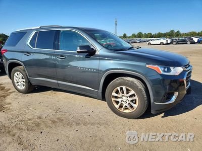 Czwarte zdjęcie samochodu z boku: 2018 CHEVROLET TRAVERSE LT VIN:1GNEVGKW6JJ258592 - miniatura