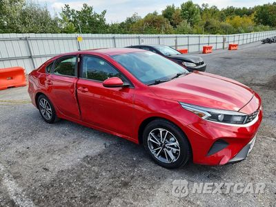 Czwarte zdjęcie samochodu z boku: 2022 KIA FORTE LXS VIN:3KPF24AD9NE458938 - miniatura