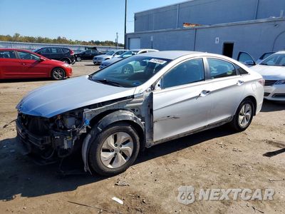 2015 HYUNDAI SONATA HYBRID BASE KMHEC4A49FA137684 - główne zdjęcie licytacji z USA - miniatura