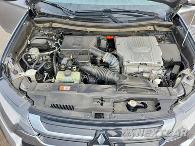 Zdjęcie 12 z 13 samochodu: 2018 MITSUBISHI OUTLANDER SE VIN:JA4J24A50JZ031367 - miniatura