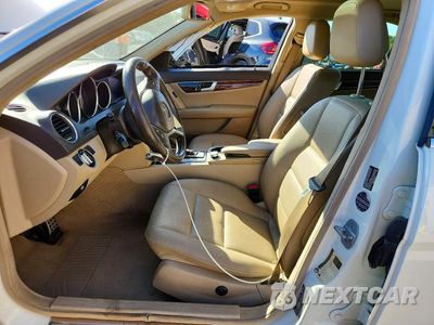 Zdjęcie 7 z 12 samochodu: 2012 MERCEDES-BENZ C 300 4MATIC VIN:WDDGF8BB7CR202012 - miniatura