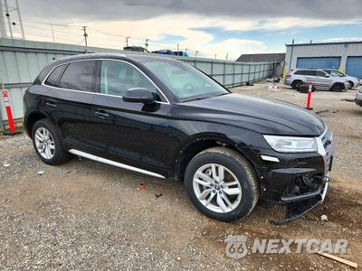 Czwarte zdjęcie samochodu z boku: 2020 AUDI Q5 PREMIUM VIN:WA1ANAFY2L2061362 - miniatura
