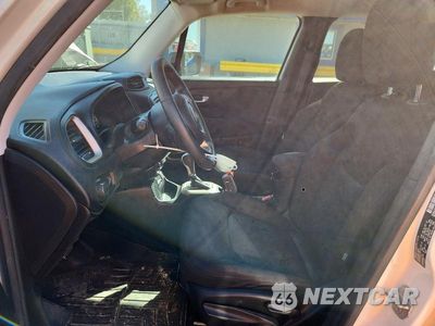 Zdjęcie 7 z 12 samochodu: 2017 JEEP RENEGADE SPORT VIN:ZACCJAAB1HPF46490 - miniatura