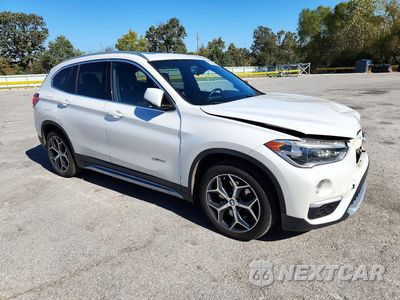 Czwarte zdjęcie samochodu z boku: 2017 BMW X1 XDRIVE28I VIN:WBXHT3C37H5F68428 - miniatura
