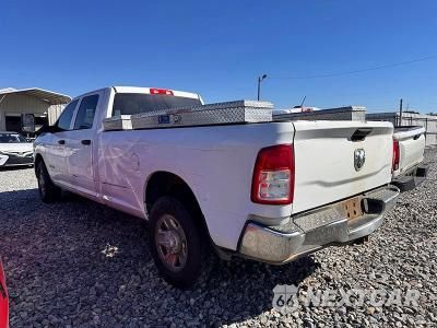 Drugie zdjęcie samochodu z przodu: 2019 RAM 2500 TRADESMAN VIN:3C6UR4HJ2KG610595 - miniatura