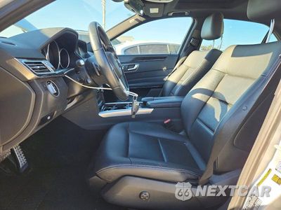 Zdjęcie 7 z 12 samochodu: 2014 MERCEDES-BENZ E 350 VIN:WDDHF5KB4EB050835 - miniatura