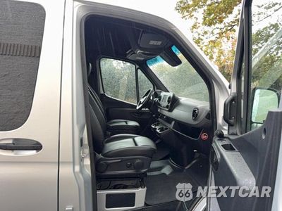 Piąte zdjęcie samochodu w środku: 2019 MERCEDES-BENZ SPRINTER 2500/3500 VIN:WD4PF0CD1KP190323 - miniatura