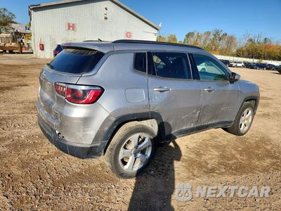Trzecie zdjęcie samochodu z tyłu: 2018 JEEP COMPASS LATITUDE VIN:3C4NJDBB8JT256013 - miniatura