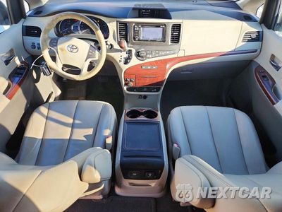 Zdjęcie 8 z 13 samochodu: 2013 TOYOTA SIENNA XLE 8-PASSENGER VIN:5TDYK3DC1DS331062 - miniatura