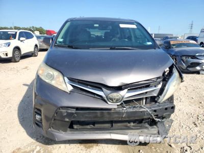 Piąte zdjęcie samochodu w środku: 2019 TOYOTA SIENNA XLE 8-PASSENGER VIN:5TDYZ3DC1KS966971 - miniatura