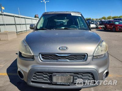 Piąte zdjęcie samochodu w środku: 2012 KIA SOUL + VIN:KNDJT2A64C7410144 - miniatura