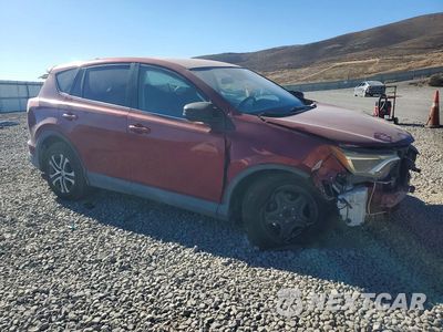 Czwarte zdjęcie samochodu z boku: 2018 TOYOTA RAV4 LE VIN:2T3BFREV6JW761404 - miniatura