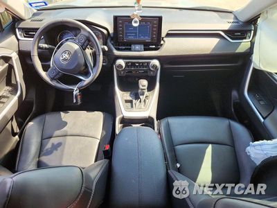 Zdjęcie 8 z 12 samochodu: 2021 TOYOTA RAV4 XLE PREMIUM VIN:2T3C1RFV7MW153008 - miniatura