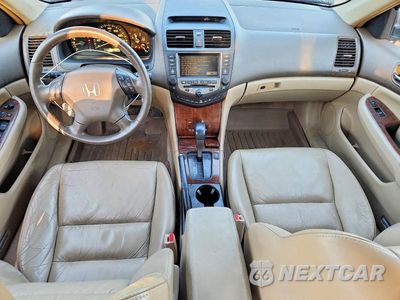 Zdjęcie 8 z 12 samochodu: 2007 HONDA ACCORD EX VIN:1HGCM56737A121467 - miniatura