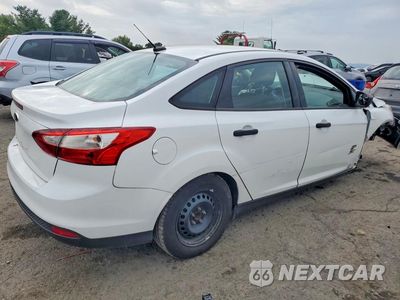 Trzecie zdjęcie samochodu z tyłu: 2013 FORD FOCUS S VIN:1FADP3E21DL137063 - miniatura