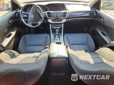 Zdjęcie 8 z 13 samochodu: 2015 HONDA ACCORD SPORT VIN:1HGCR2F50FA262073 - miniatura
