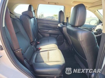 Zdjęcie 11 z 13 samochodu: 2017 MITSUBISHI OUTLANDER GT VIN:JA4JZ4AX5HZ056305 - miniatura