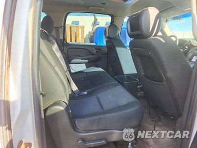 Zdjęcie 11 z 13 samochodu: 2012 CHEVROLET SUBURBAN K2500 VIN:1GNWK5EG0CR246481 - miniatura