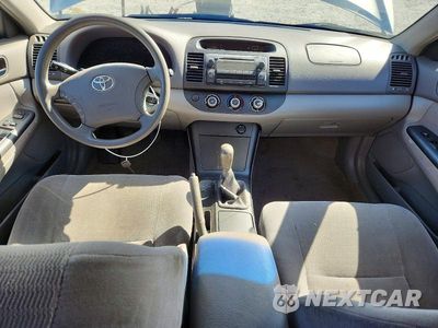Zdjęcie 8 z 12 samochodu: 2005 TOYOTA CAMRY STANDARD VIN:JTDBE32K653008684 - miniatura