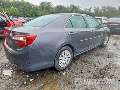 Trzecie zdjęcie samochodu z tyłu: 2014 TOYOTA CAMRY LE VIN:4T1BF1FK9EU746934 - miniatura