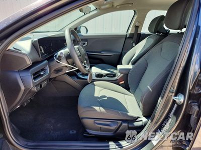 Zdjęcie 7 z 13 samochodu: 2025 KIA K4 LXS VIN:3KPFT4DE9SE140606 - miniatura