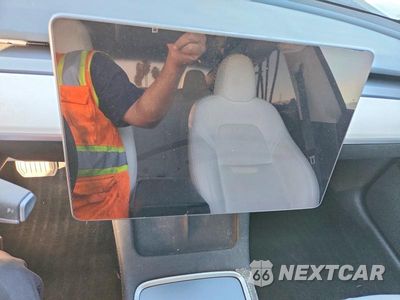Zdjęcie 9 z 12 samochodu: 2023 TESLA MODEL 3 VIN:5YJ3E1EA2PF582863 - miniatura