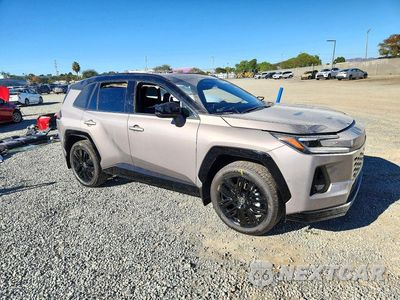 Czwarte zdjęcie samochodu z boku: 2026 TOYOTA RAV4 PLUG-IN HYBRID XSE VIN:JTM7ERAV1TD013044 - miniatura