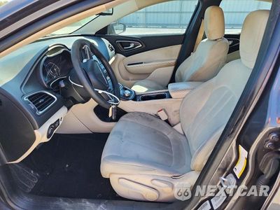 Zdjęcie 7 z 12 samochodu: 2015 CHRYSLER 200 LIMITED VIN:1C3CCCAB4FN728877 - miniatura