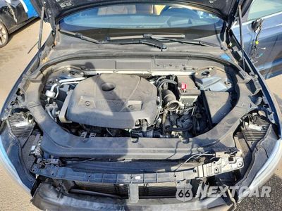 Zdjęcie 12 z 14 samochodu: 2018 VOLVO XC60 T5 MOMENTUM VIN:YV4102RK1J1038186 - miniatura