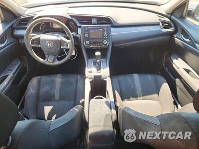 Zdjęcie 8 z 12 samochodu: 2018 HONDA CIVIC LX VIN:2HGFC2F57JH542968 - miniatura