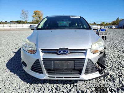 Piąte zdjęcie samochodu w środku: 2014 FORD FOCUS SE VIN:1FADP3K22EL166934 - miniatura