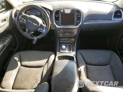 Zdjęcie 8 z 12 samochodu: 2019 CHRYSLER 300 TOURING VIN:2C3CCAAG6KH590150 - miniatura