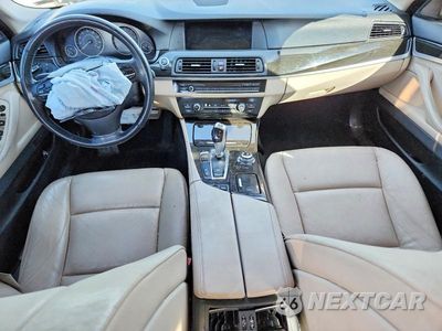 Zdjęcie 8 z 13 samochodu: 2012 BMW 528 XI VIN:WBAXH5C56CDW08207 - miniatura