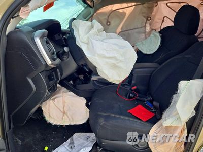 Zdjęcie 7 z 12 samochodu: 2017 TOYOTA TACOMA SR5 V6 VIN:3TMAZ5CN8HM032718 - miniatura