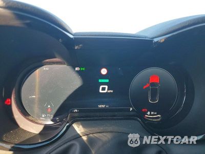 Zdjęcie 9 z 13 samochodu: 2024 ALFA ROMEO TONALE VELOCE VIN:ZASPATDW4R3061010 - miniatura