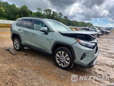 Czwarte zdjęcie samochodu z boku: 2023 TOYOTA RAV4 XLE PREMIUM VIN:2T3A1RFV3PW383477 - miniatura