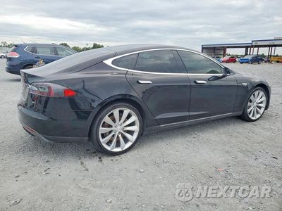 Trzecie zdjęcie samochodu z tyłu: 2013 TESLA MODEL S VIN:5YJSA1CN1DFP26038 - miniatura