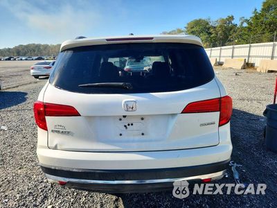 Zdjęcie 6 z 12 samochodu: 2017 HONDA PILOT TOURING VIN:5FNYF5H99HB017264 - miniatura