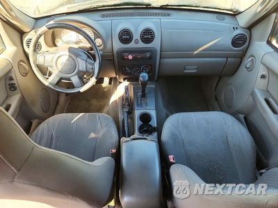 Zdjęcie 8 z 13 samochodu: 2003 JEEP LIBERTY SPORT VIN:1J4GL48K13W675368 - miniatura