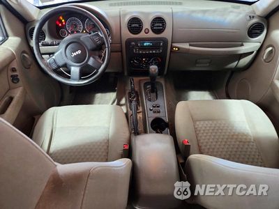 Zdjęcie 8 z 13 samochodu: 2006 JEEP LIBERTY SPORT VIN:1J4GL48KX6W179487 - miniatura