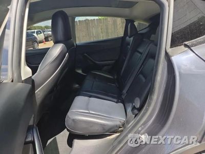 Zdjęcie 6 z 14 samochodu: 2022 TESLA MODEL Y VIN:7SAYGDEE1NF387017 - miniatura